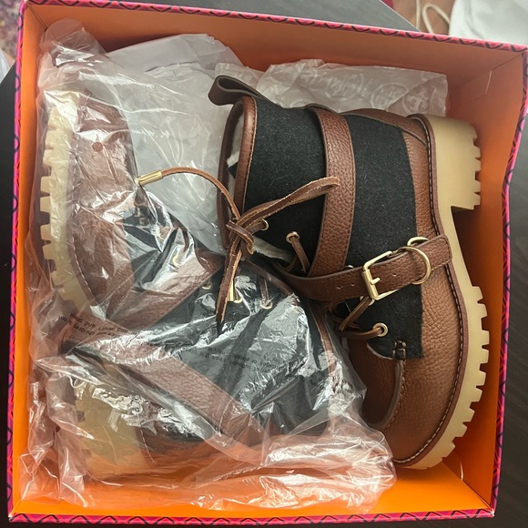 TORY BURCH BOOTS NWT samson bootie tumbled leather /flannel fabric - Picture 7 of 11